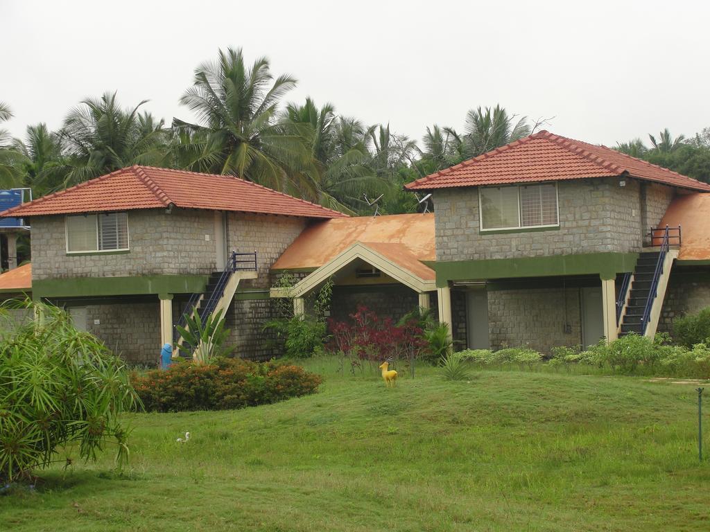 Stay Simple Riverdale Resort Hassan Esterno foto