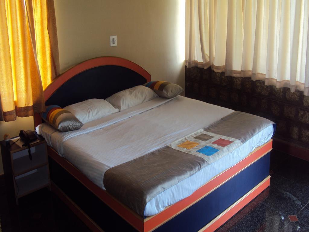 Stay Simple Riverdale Resort Hassan Esterno foto